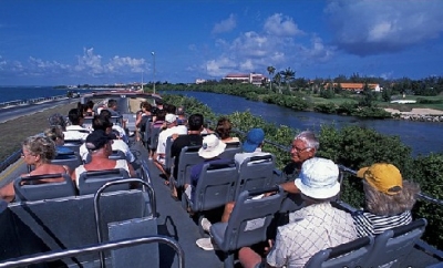 Cuba logra un ligero aumento en la llegada de turistas en 2013