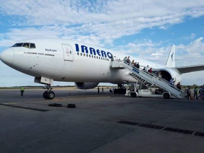 Inauguran vuelos directos de IrAero entre Rusia y Varadero.