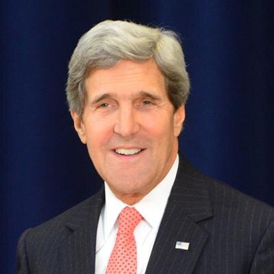 John Kerry hace turismo en La Habana Vieja