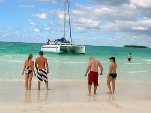 Preparan temporada alta de turismo en balneario cubano.