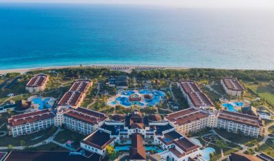 Cuba alquilará hoteles a cadenas internacionales: Iberostar iniciará el nuevo modelo en Varadero.
