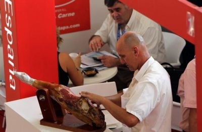 Cuba anima a empresas espaolas a participar en turismo y sector alimentario
