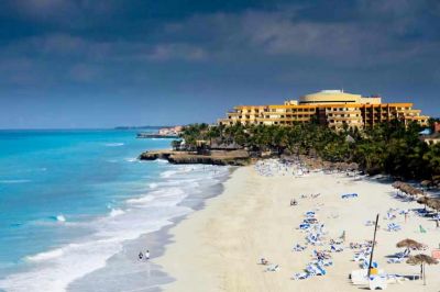 Milln y medio de extranjeros visitarn balneario cubano de Varadero.