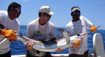 Tripulacin cubana gan torneo internacional de pesca Ernest Hemingway